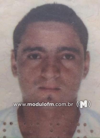 Homem morre ao cair de telhado durante manutenção em...