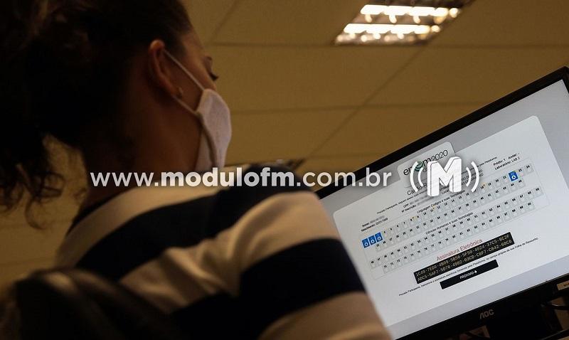 Mais de 87 mil candidatos zeram redação do Enem e 28 tiram nota máxima, pior resultado desde 2013
