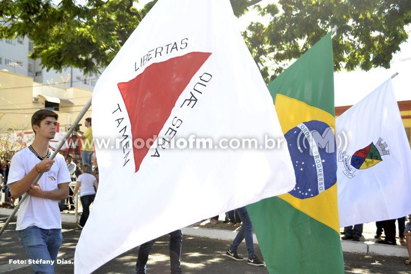 Duas mil pessoas participarão do tradicional Desfile Cívico Militar...