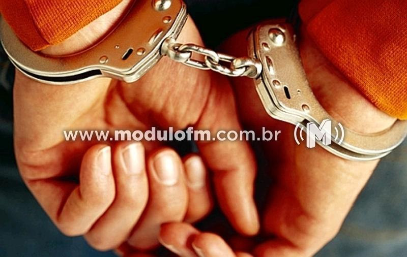 Suspeito de furto a residência é preso em Serra...