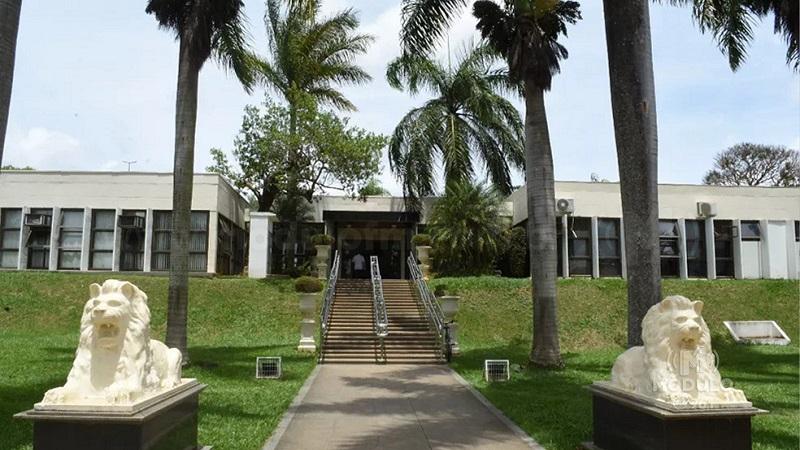 Prefeitura revoga nomeação de professora que não se enquadrou...