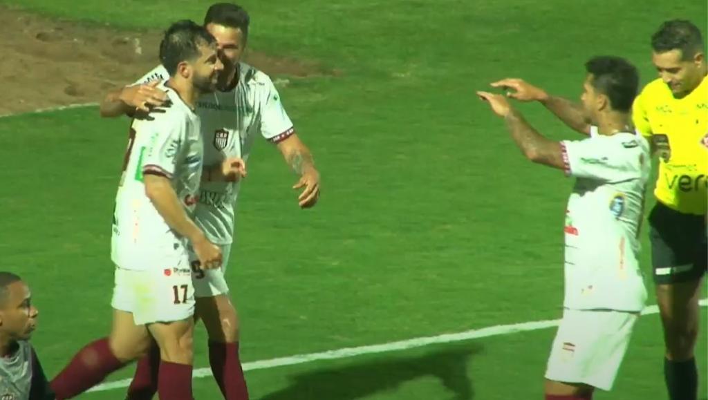 CAP vence o Varginha e sobe para a terceira...