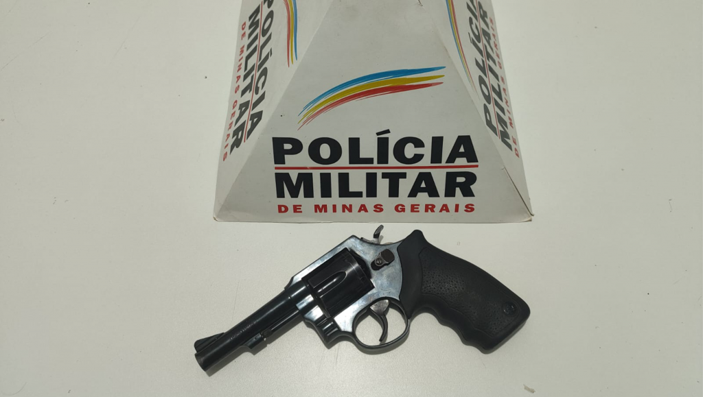 Homem é preso por porte ilegal de arma, furto e resistência em Serra do Salitre
