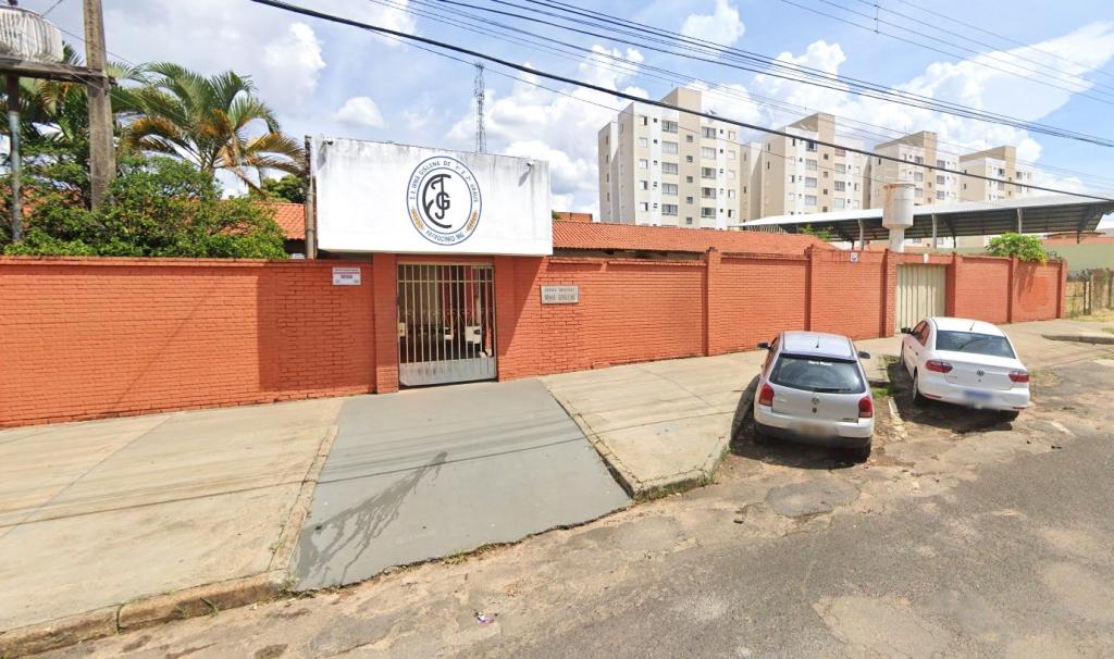 Escolas de Patrocínio realizam assembleias para discutir adesão ao...