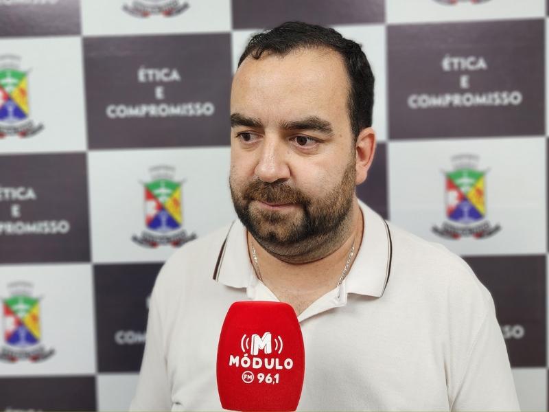 Sobre o “Mãos Dadas”, Professor Alexandre diz que Patrocínio não tem interesse nem condições de assumir o ensino fundamental II