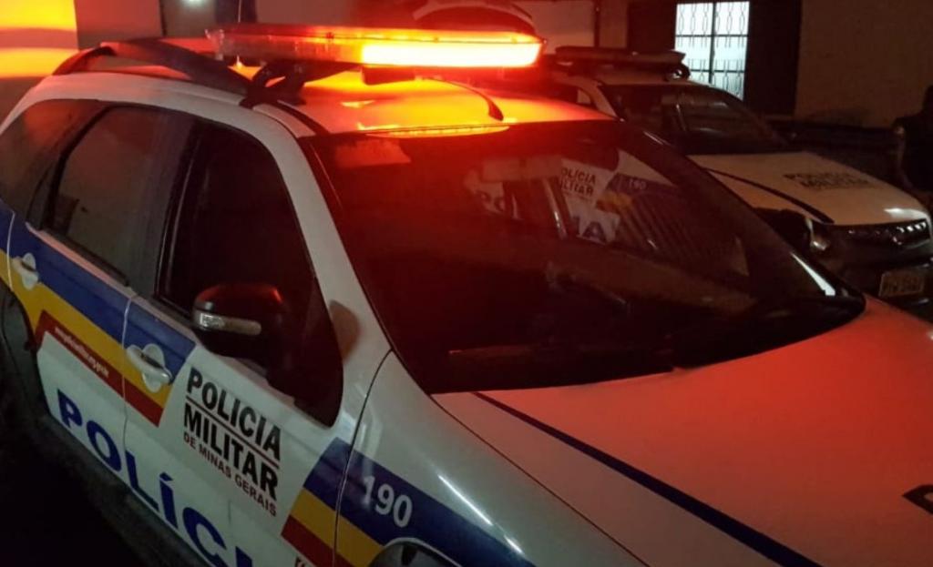 Carro de professor suspeito de abuso é baleado em...