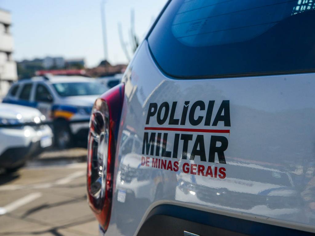 Homem é preso após agredir ex-companheira na frente dos filhos em Patrocínio