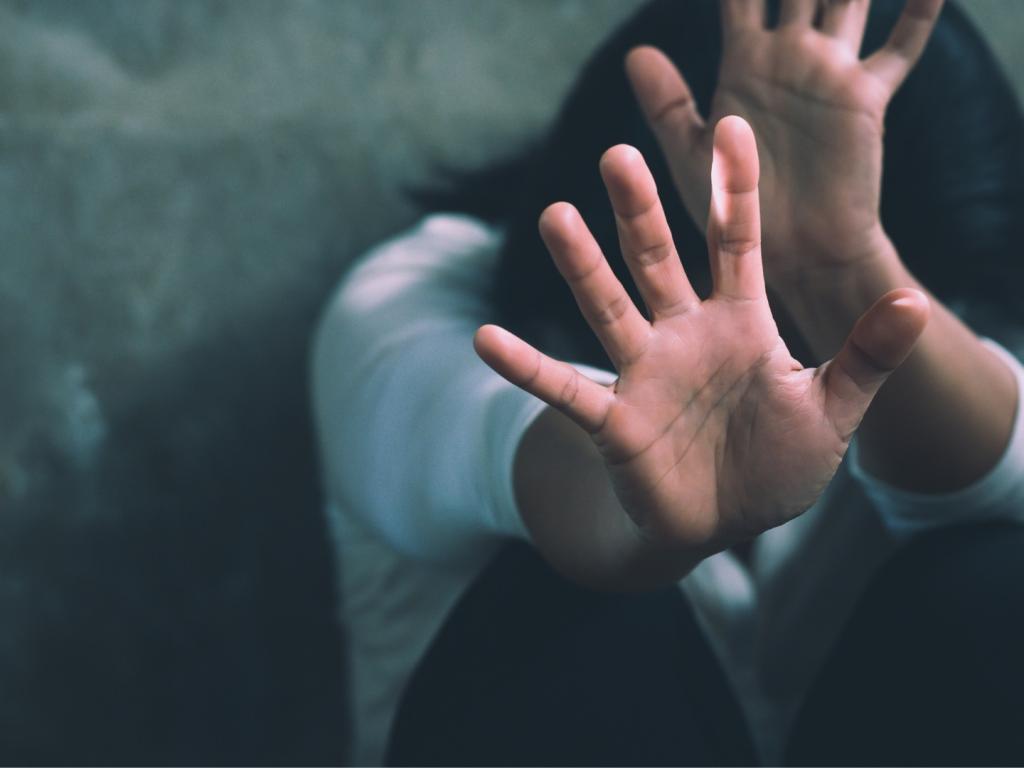 Mulher de 33 anos é agredida por namorado em...