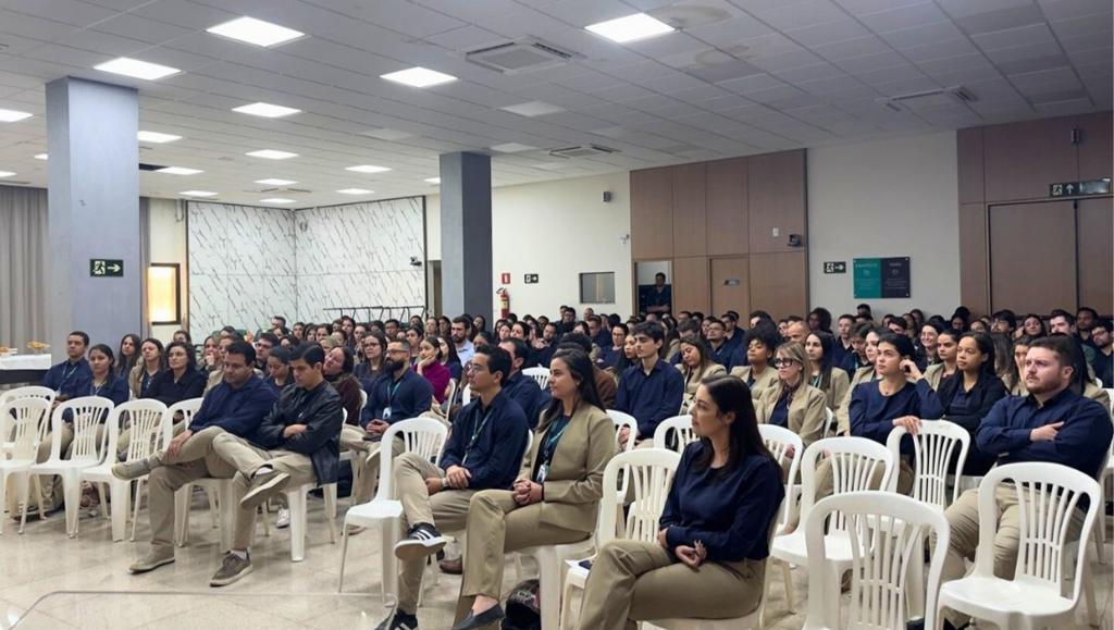 Sicoob Coopacredi realiza reunião geral semestral com integração de...