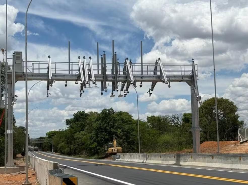 BR-262: Pedágio eletrônico começa a ser cobrado em Nova Serrana e Ibiá; veja valores