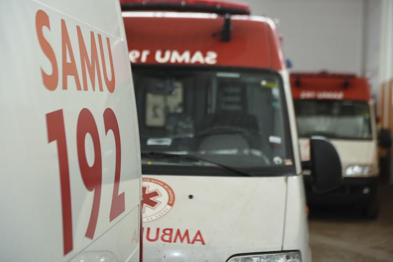 Colisão entre moto e bicicleta deixa dois feridos no Centro de Patrocínio
