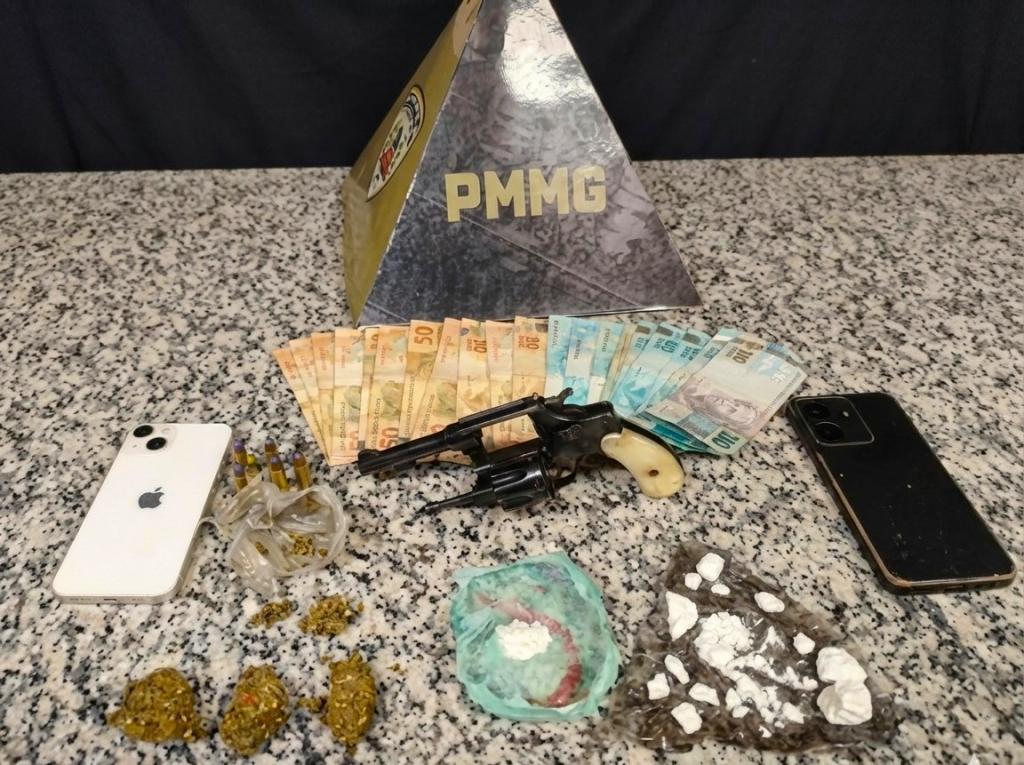 Homem é preso por tráfico de drogas e posse de arma de fogo após denúncia