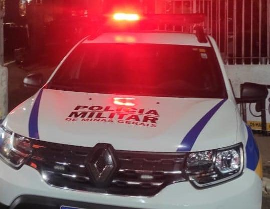 Motorista de aplicativo é assaltada e tem carro levado na MG-230, em...