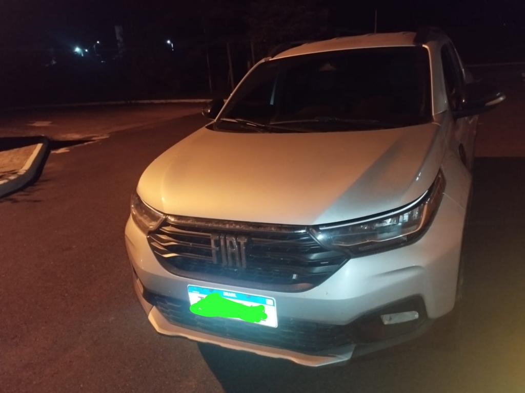 Caminhonete clonada é apreendida e dois homens são presos...